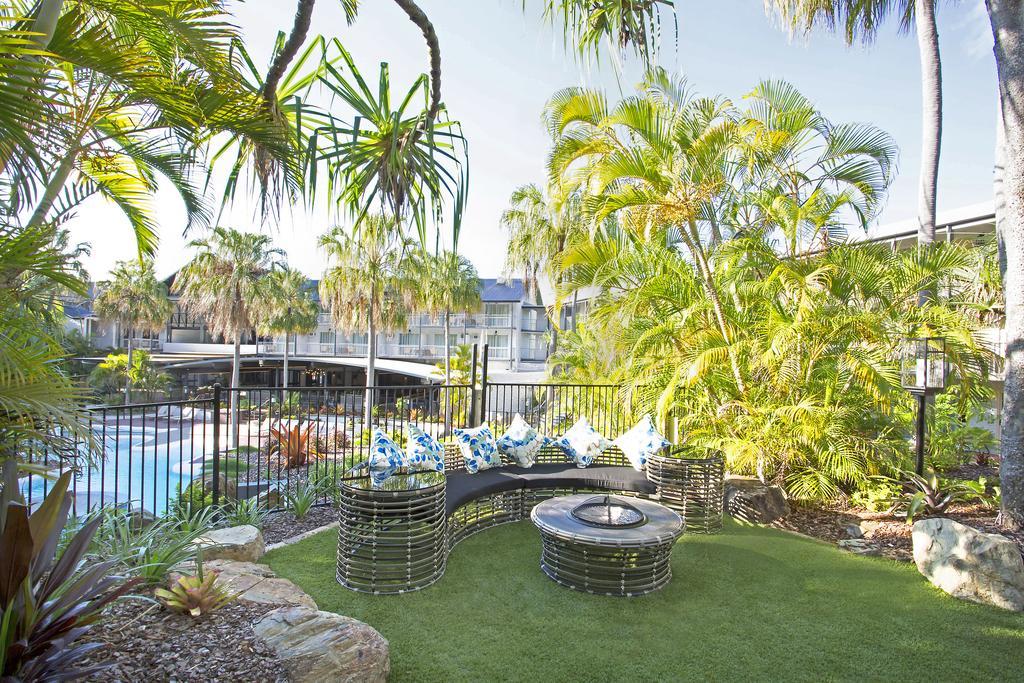 HOTEL MANTRA CLUB CROC AIRLIE BEACH AUSTRALIA SEASON